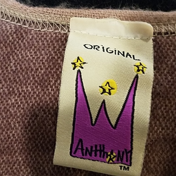 Antthony Poncho - Picture 4 of 4